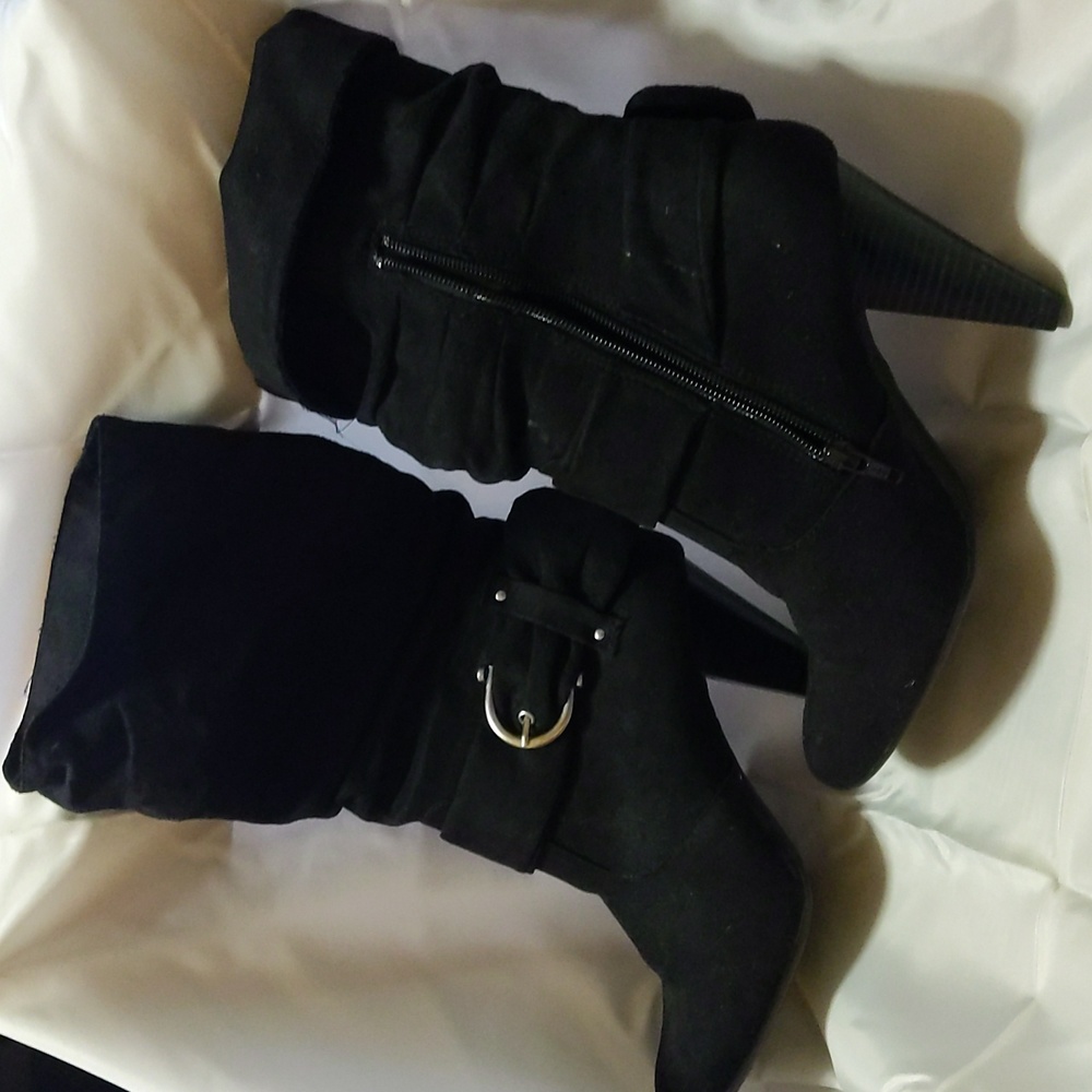 Black fashion boots